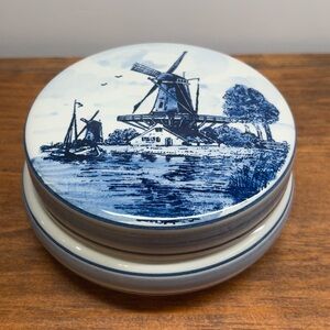 Delft Blue Hand Painted Ceramic Glazed Trinket Box Made In Holland Marked 98